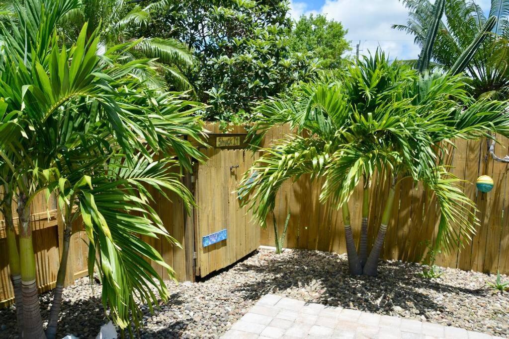 Tropical Retreat Near Beaches, Cruise Terminals Merritt Island Exterior foto